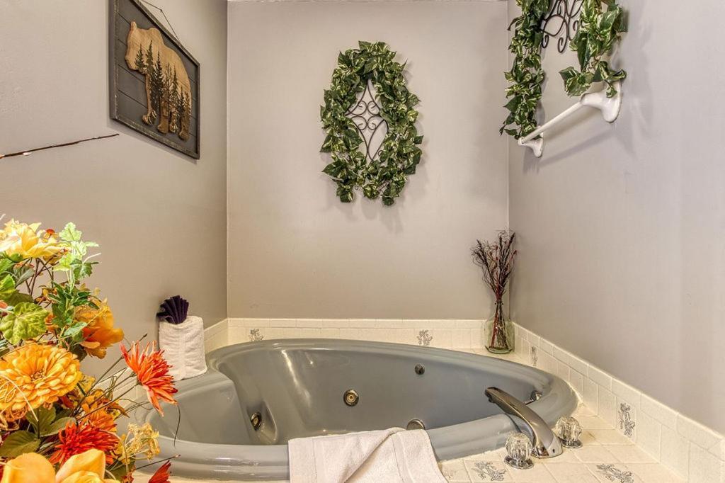 Adalynn'S Mountain Retreat-Hot Tub, 1089 Of Free Tickets For Each Paid Day, Dollywood And More! Pigeon Forge Zewnętrze zdjęcie